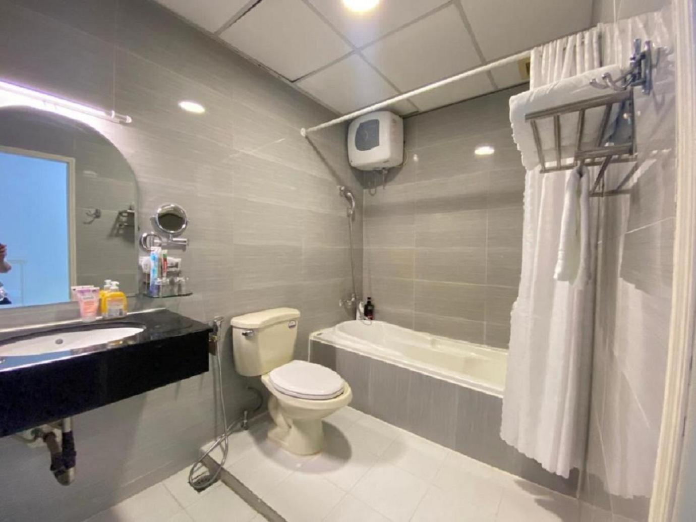 A25 - 35 Mac Thi Buoi 3* Ho Chi Minh City
